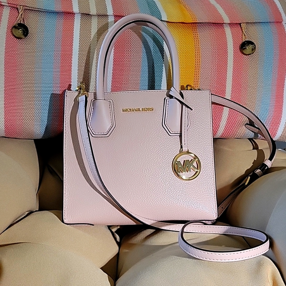 Michael Kors Mercer Medium Pebbled Leather Crossbody Bag in Pink